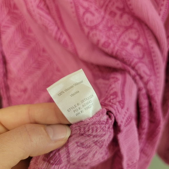 Bob Womens Top V Neck Pullover Size Large Boho Artsy Aztec Fuschia Pink - Picture 9 of 9